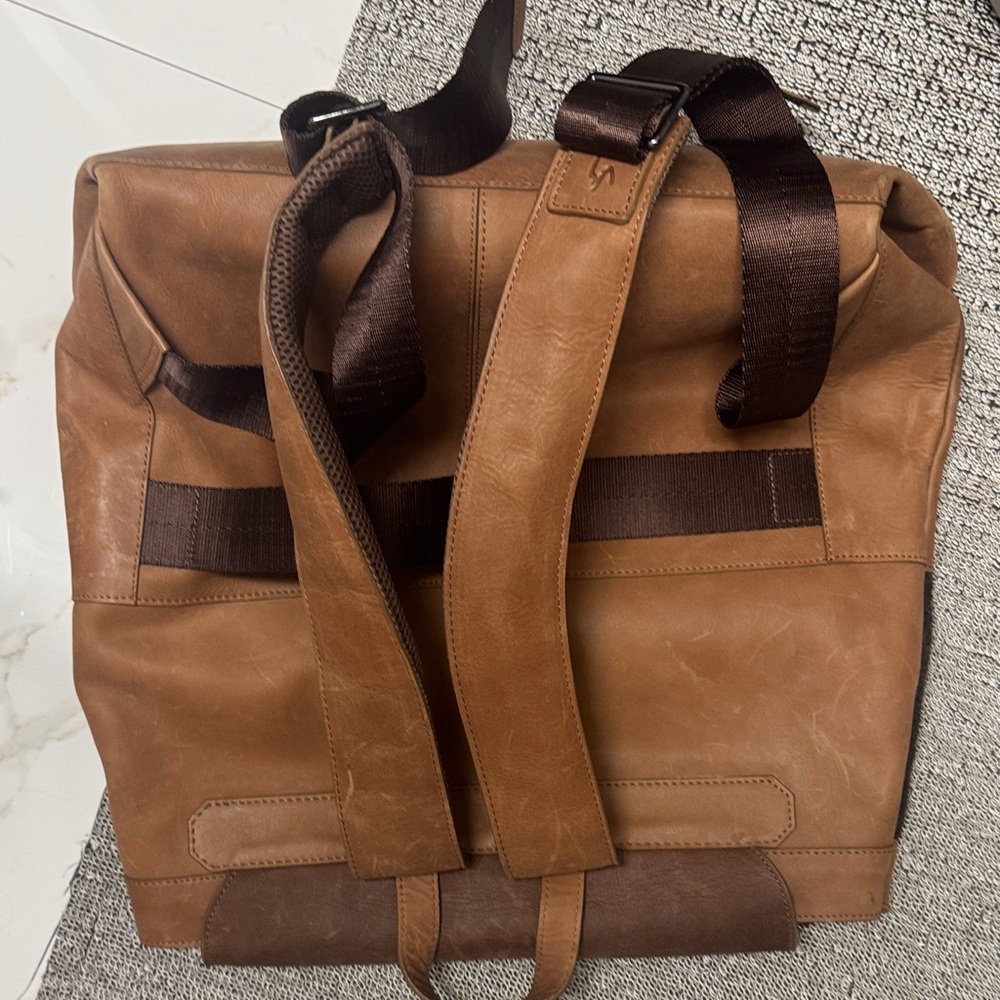 Velez Brown and Black Men's Backpack Leather - Picture 3 of 6